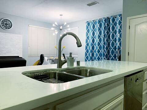Furnished Finder property 650943_1 photo 11