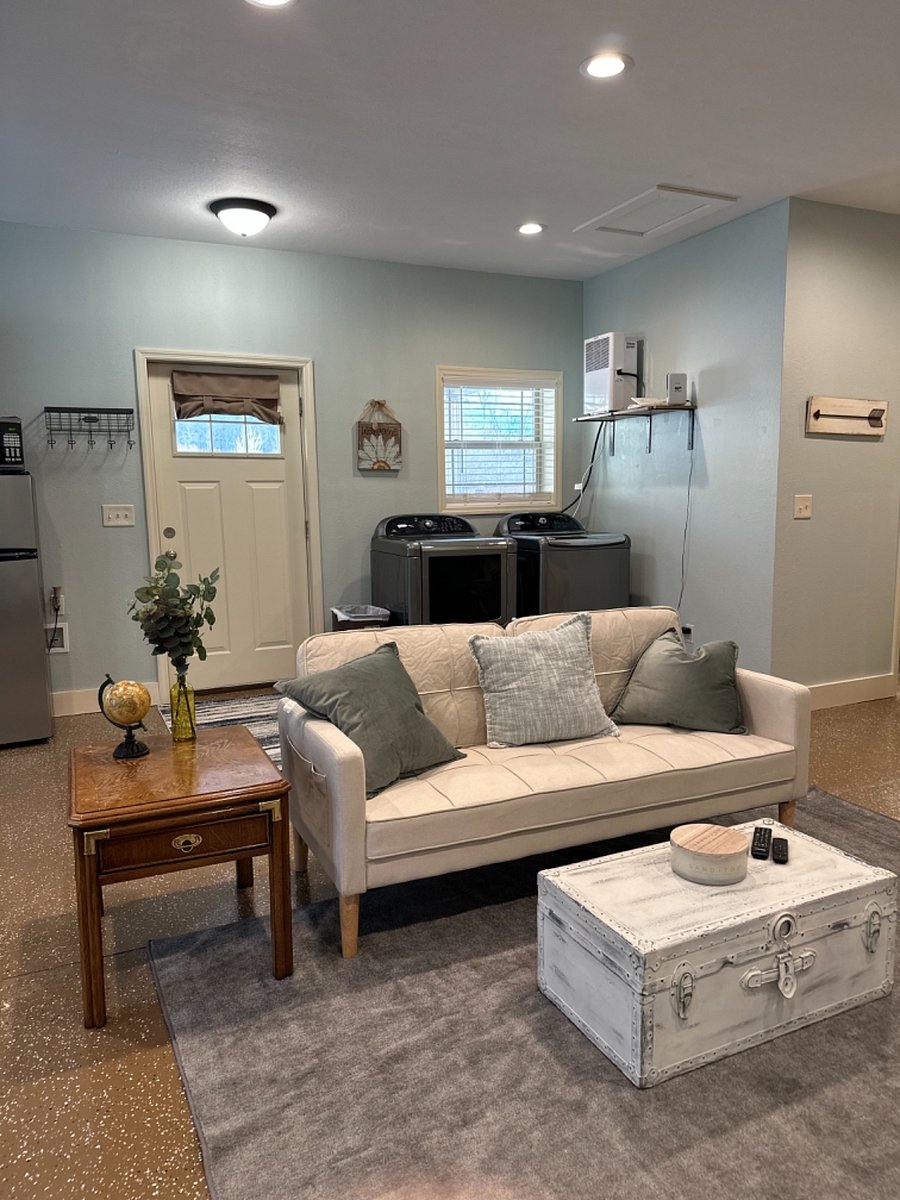 Furnished Finder property 650976_1 photo 2