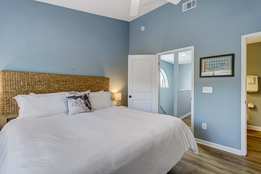 Furnished Finder property 650985_1 photo 15