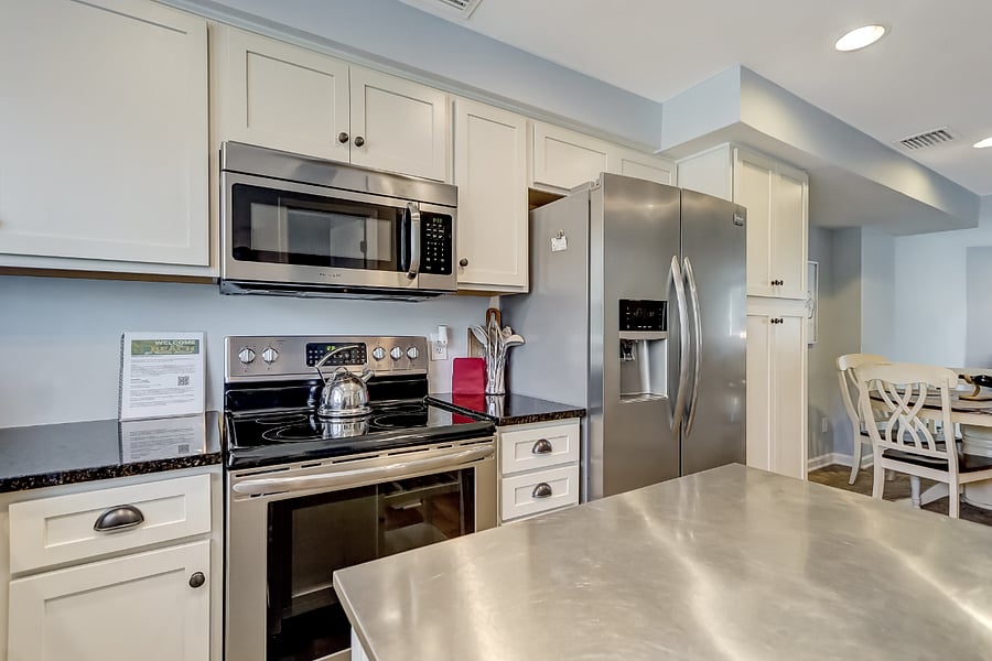 Furnished Finder property 650985_1 photo 12
