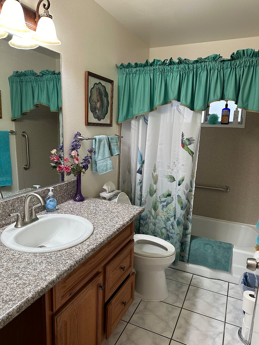 Hall Bathroom