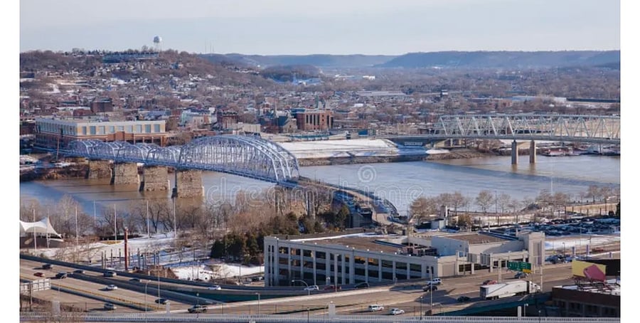 Beautiful walking along parks, ponds and overlook of the Ohio River and Downtown area.