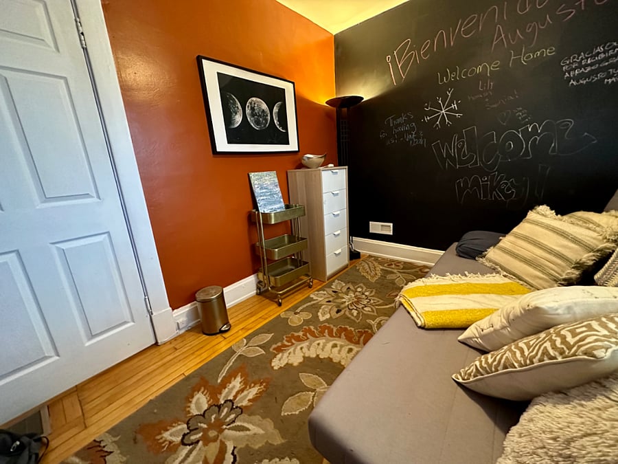 This is an extra bedroom on the upper level along with the other two rooms that we rent we keep this room available for your guests.