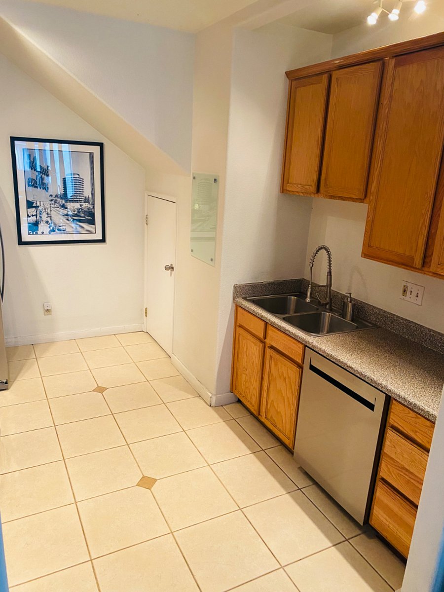 Furnished Finder property 651172_1 photo 12