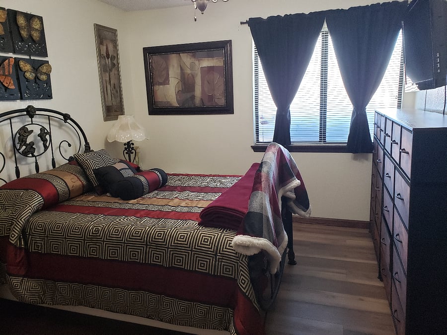 Furnished Finder property 651300_1 photo 8