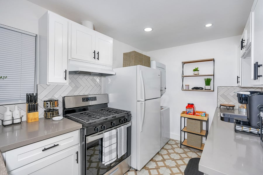 Furnished Finder property 651359_2 photo 9