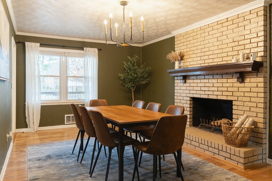 Formal dining , sits 8