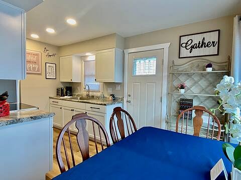 Furnished Finder property 651604_1 photo 9