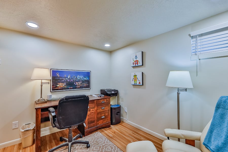 Designated Office Space with Use of Printer 