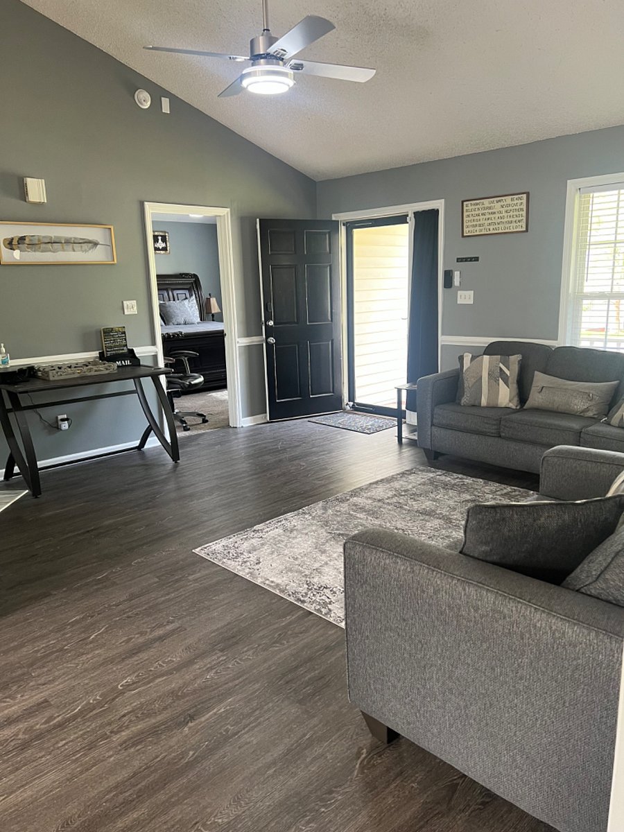 Livening room has several seating options