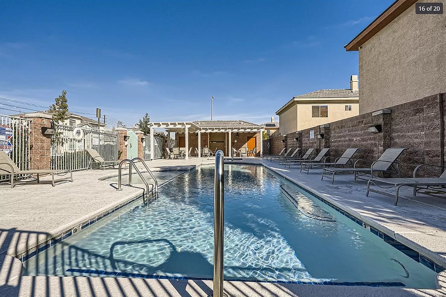 Furnished Finder property 651801_1 photo 4