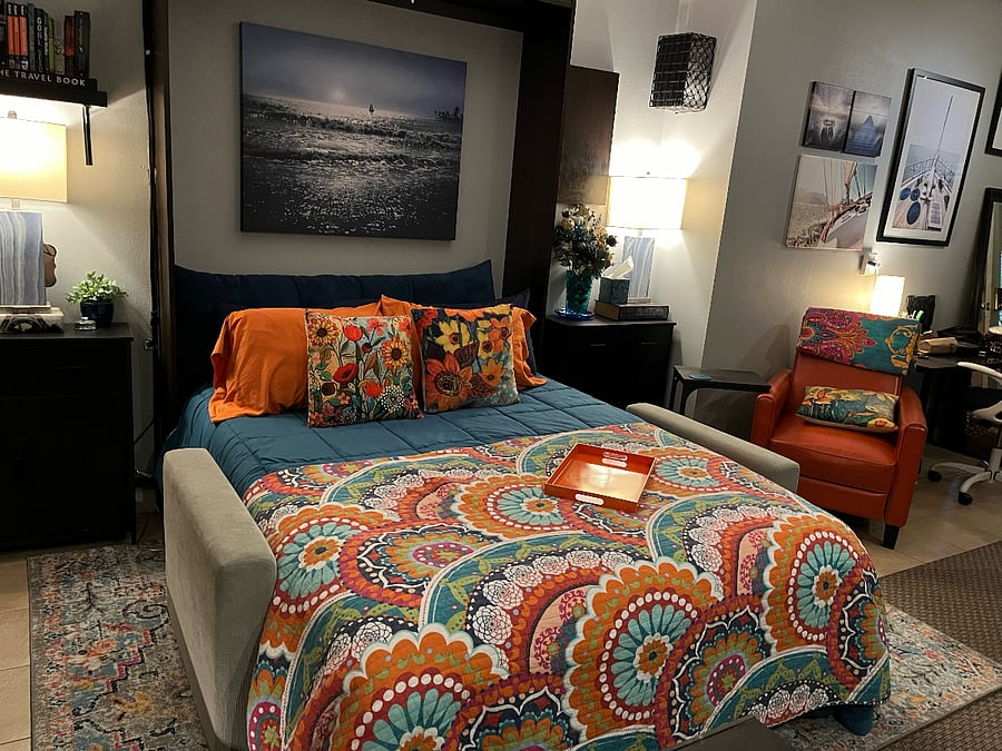 Premium Queen Mattress & Linens provided.