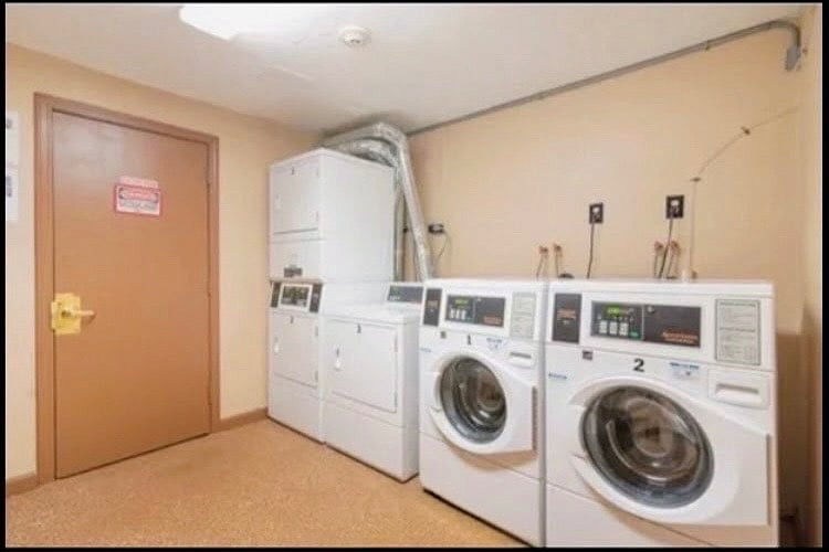 Furnished Finder property 652059_1 photo 13