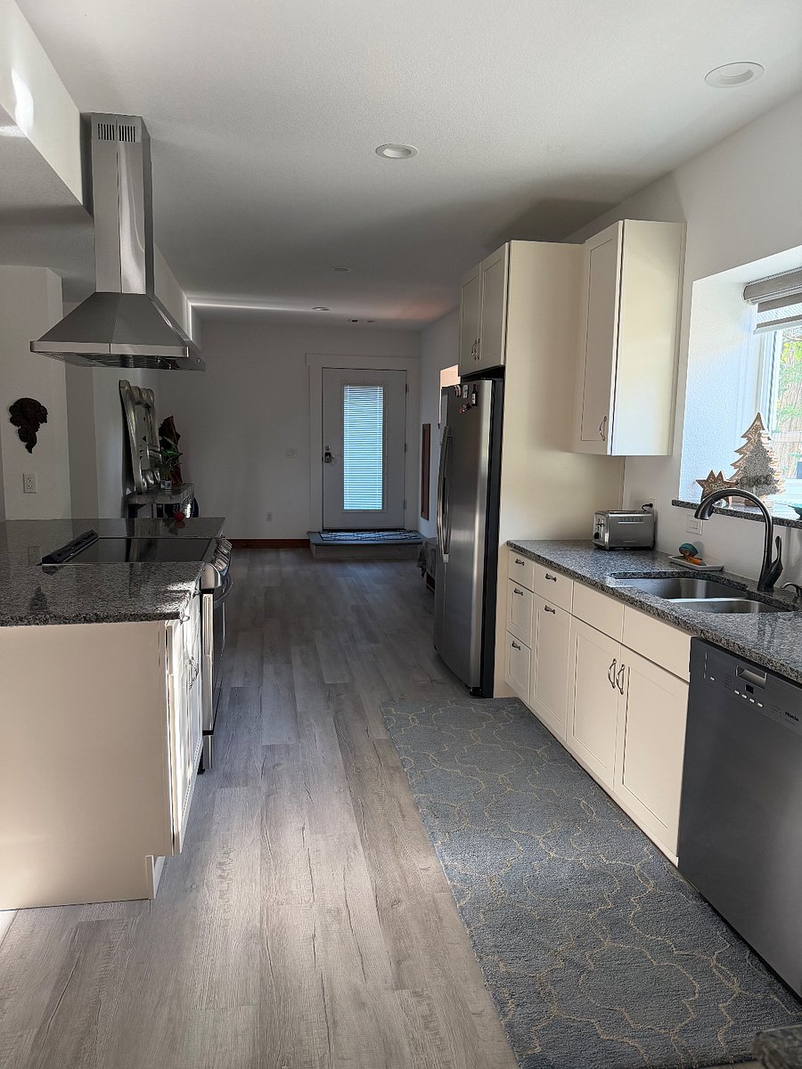 Furnished Finder property 652068_1 photo 4