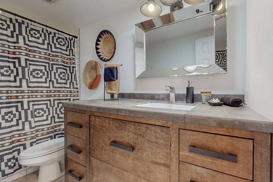 Private Full Bathroom