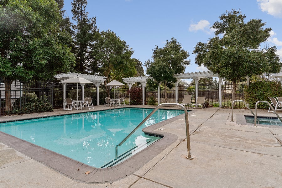 Furnished Finder property 652094_1 photo 21