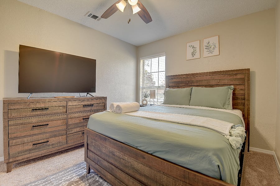 Furnished Finder property 652101_1 photo 16