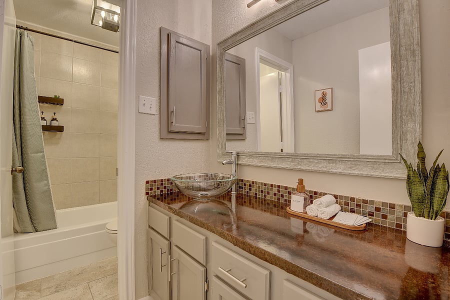 Furnished Finder property 652101_1 photo 22