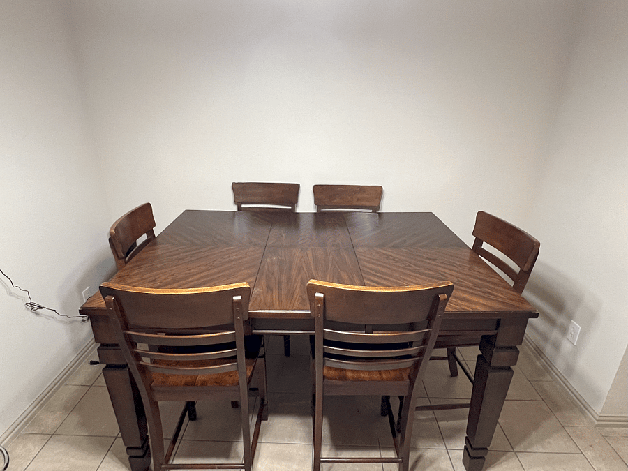 Dining Room Area.