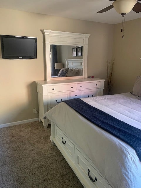 Full size dresser