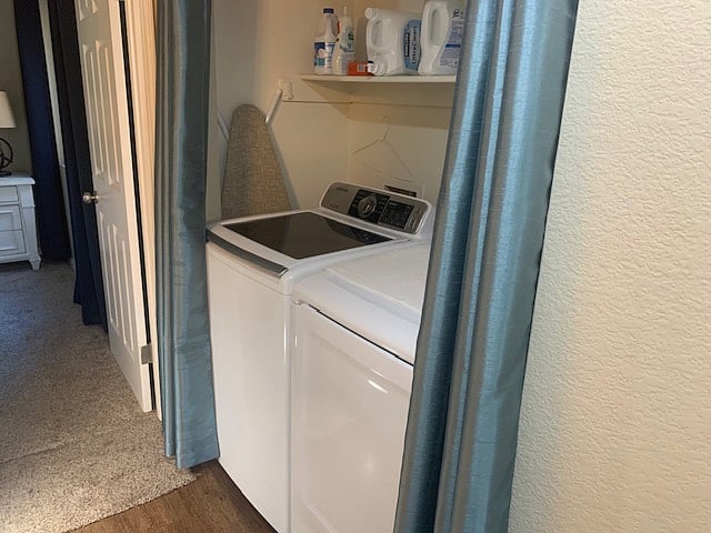 Full size laundry directly across from 2nd bath