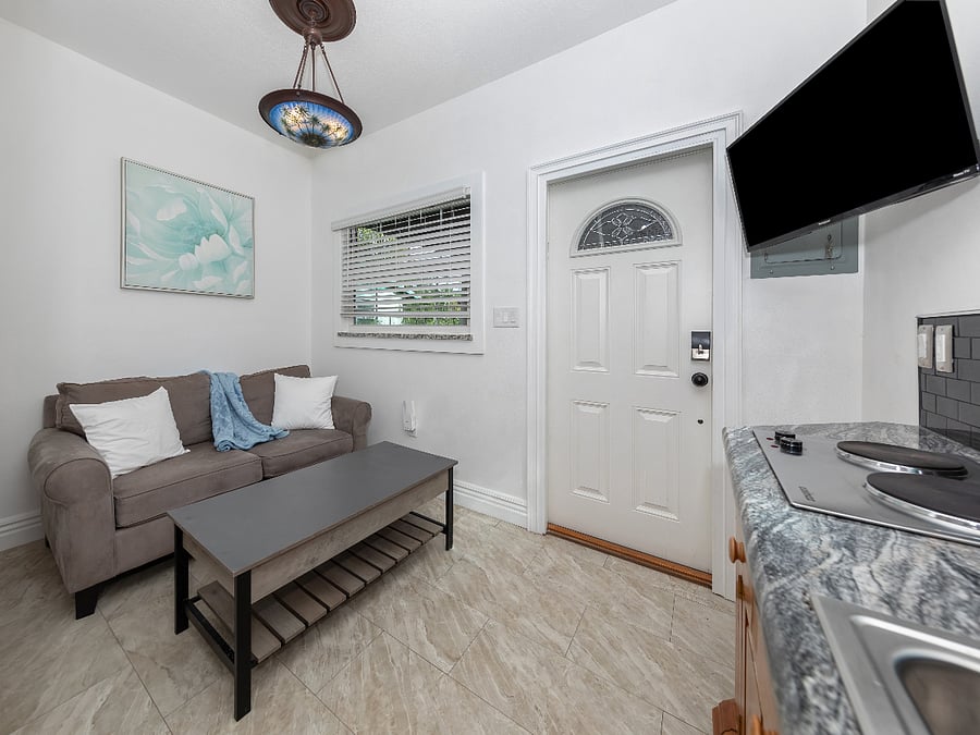 Furnished Finder property 652239_2 photo 9