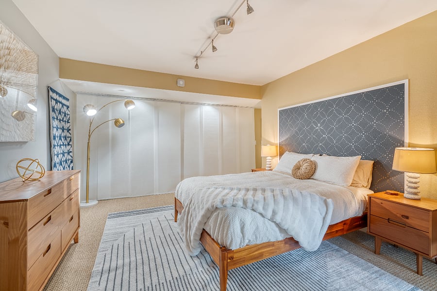 We wanted to create a comfortable and quiet bedroom that embraces the solace of the space and rejuvenation you need after work.