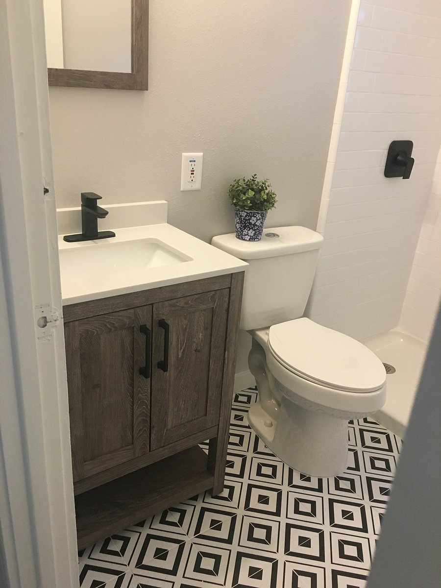 New bathroom with shower

