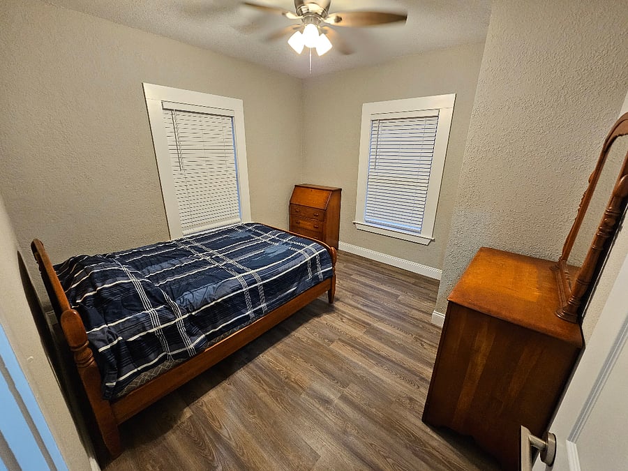 bed 2 - full size bed