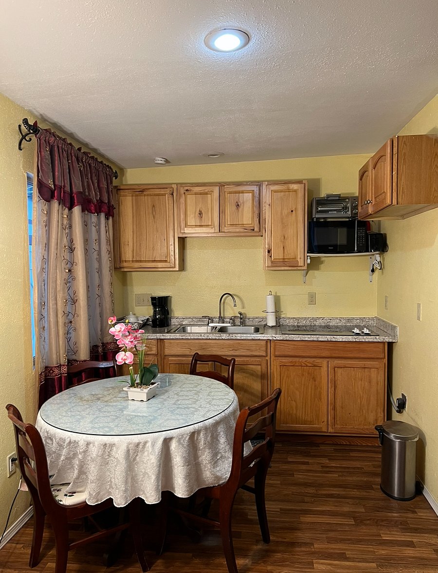 Furnished Finder property 652374_1 photo 3