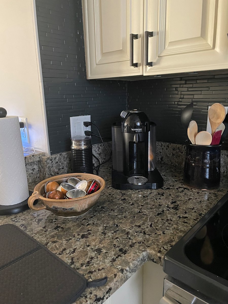 Furnished Finder property 652384_1 photo 16