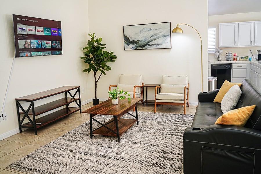 Furnished Finder property 652502_1 photo 1