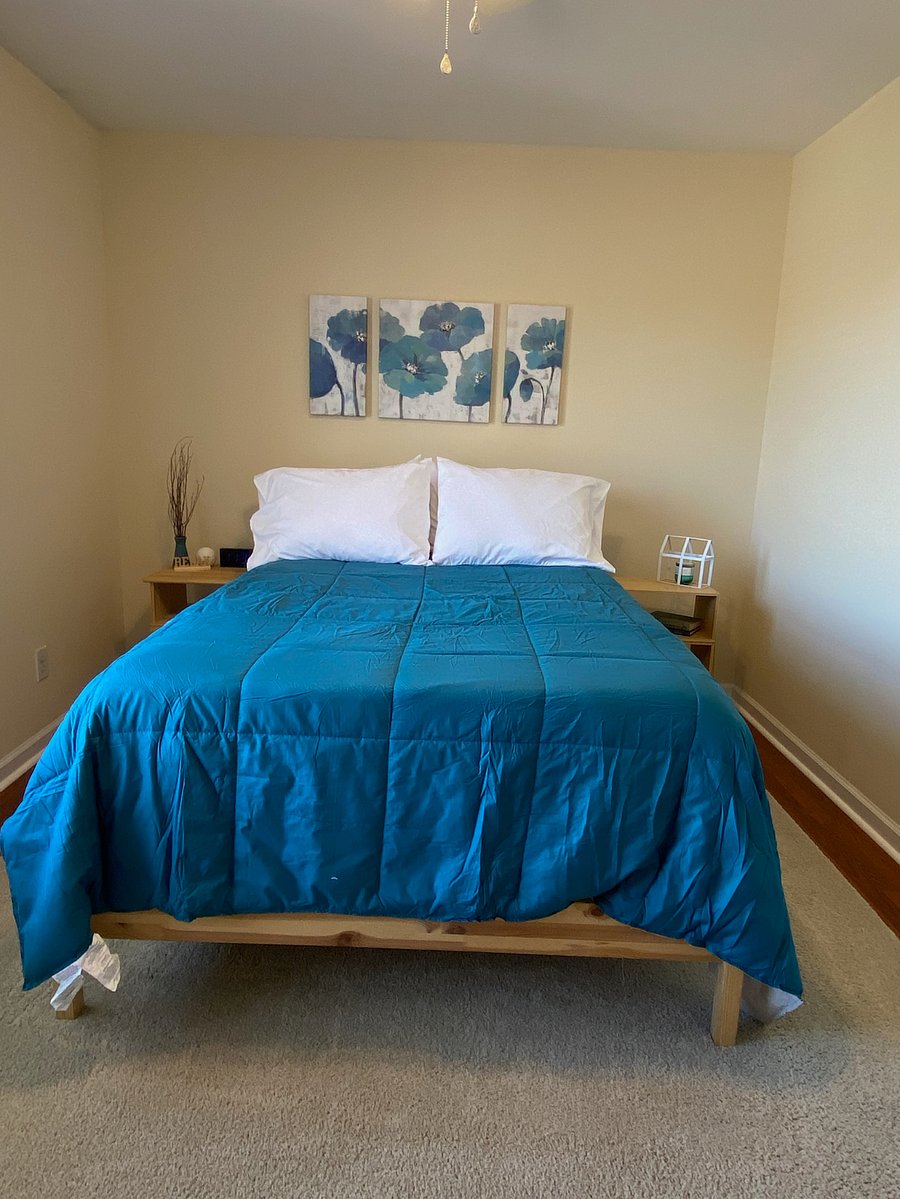2nd bedroom with full size bed and closet