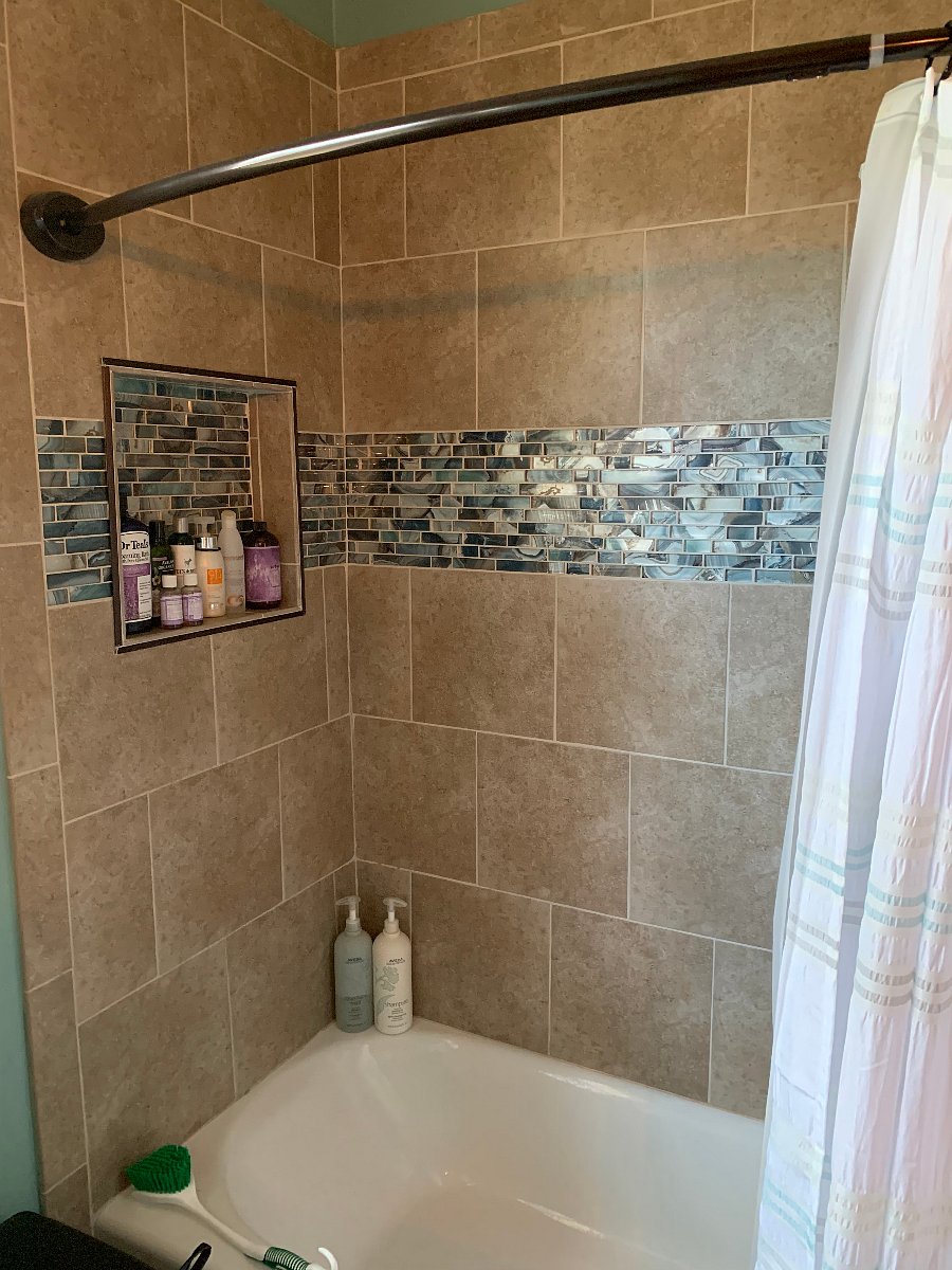 shower/tub
