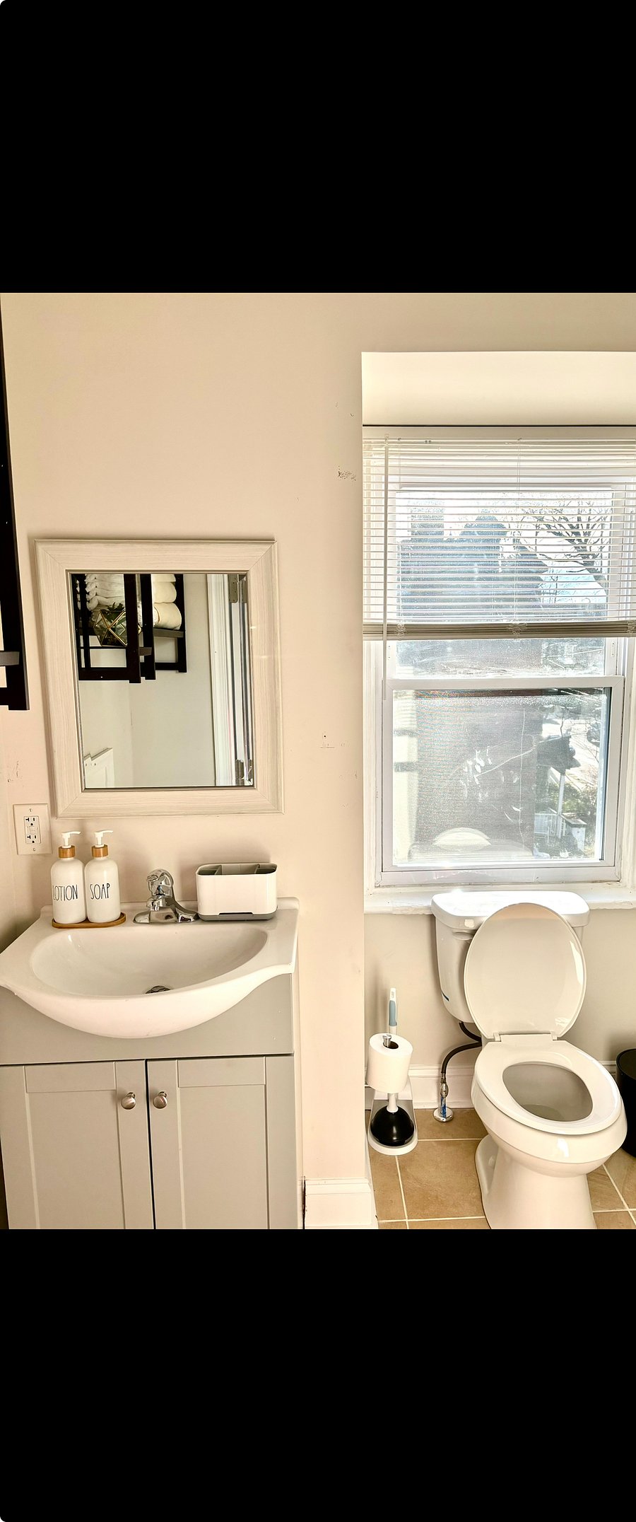 Furnished Finder property 652959_1 photo 3