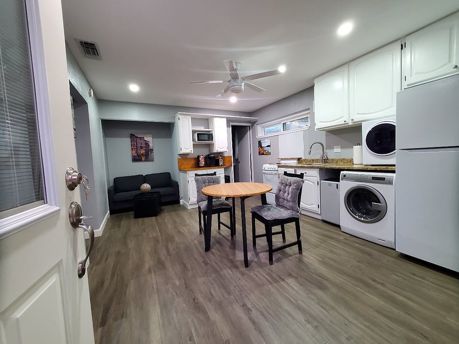 Furnished Finder property 653022_1 photo 2