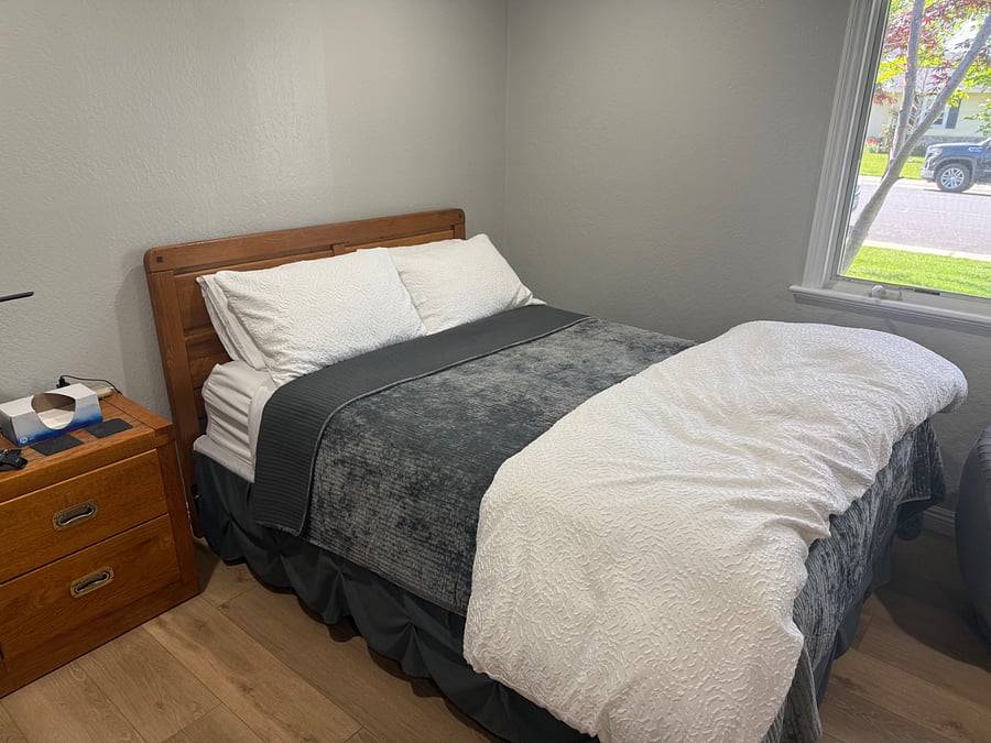 Queen size bed
