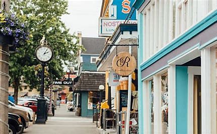 Downtown Historic Snohomish.
Lots of boutiques, antiques, coffee shops breweries and restaurants to explore.