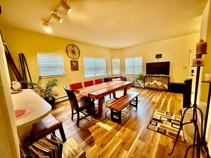 Dinning area with TV on main floor