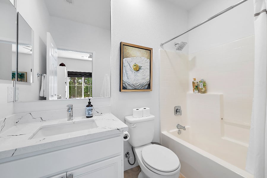Second, en-suite full bathroom