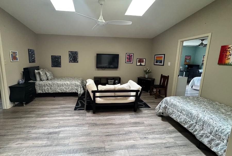 Furnished Finder property 653515_2 photo 28