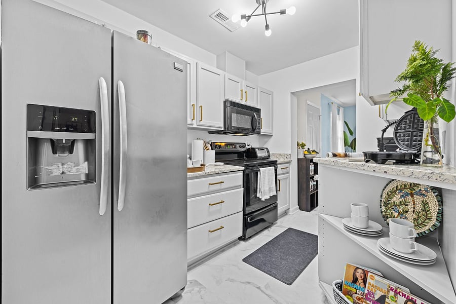 Fully Equipped Updated Kitchen