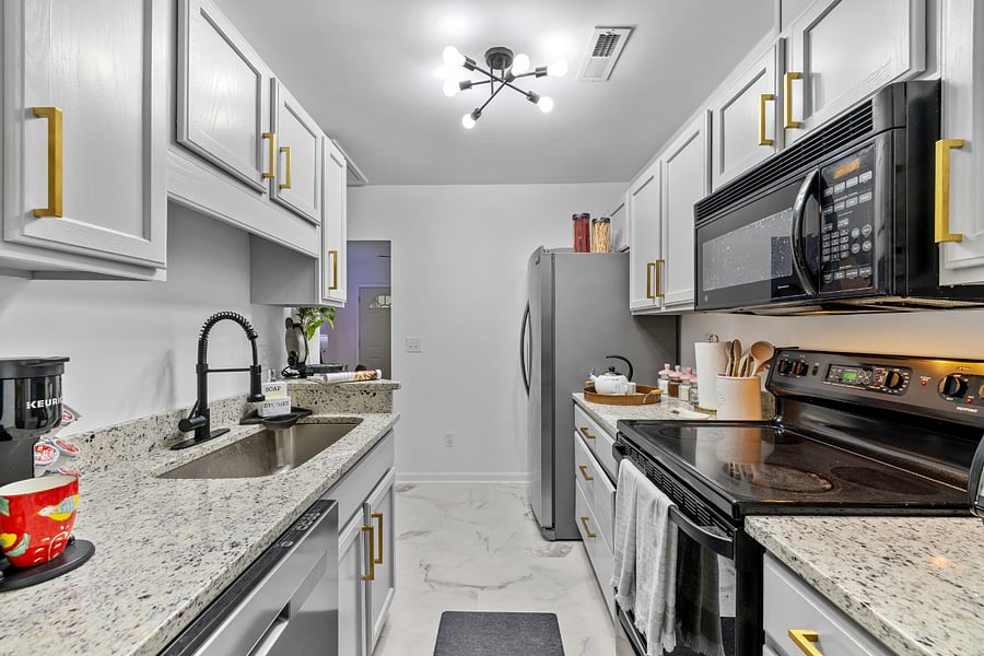 Large Farmhouse Sink
