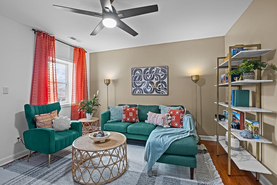 Bright and Airy Living room.Working Desk with cabl