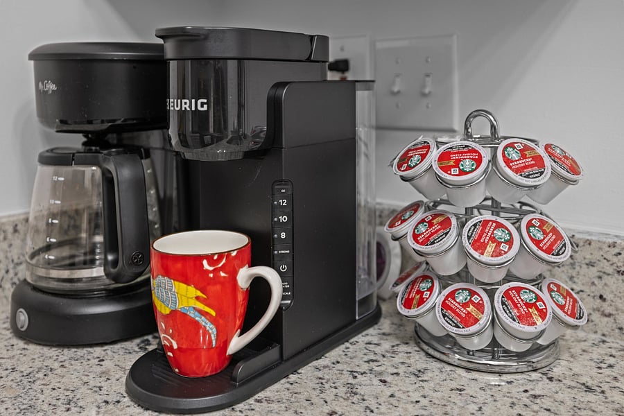 Choice of Kuerig Coffee or Brewed Coffee Maker? We got it!