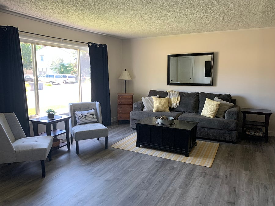 Living room area from hallway to bedrooms