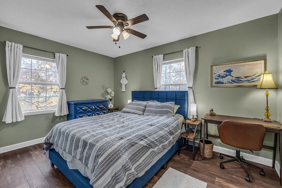 304 Queen Bedroom