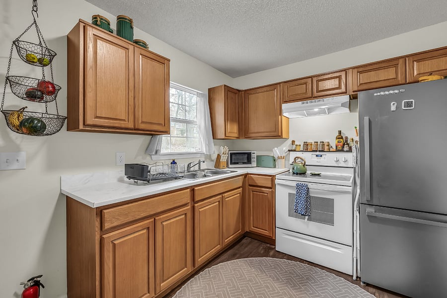 304 Kitchen
