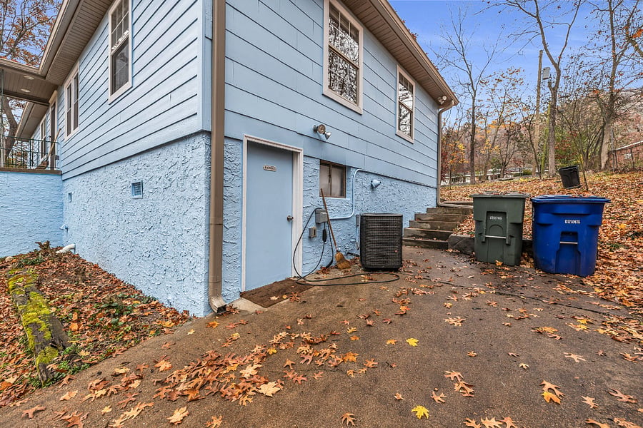 Level 2 EV charger 220 V outlet on 304 Driveway