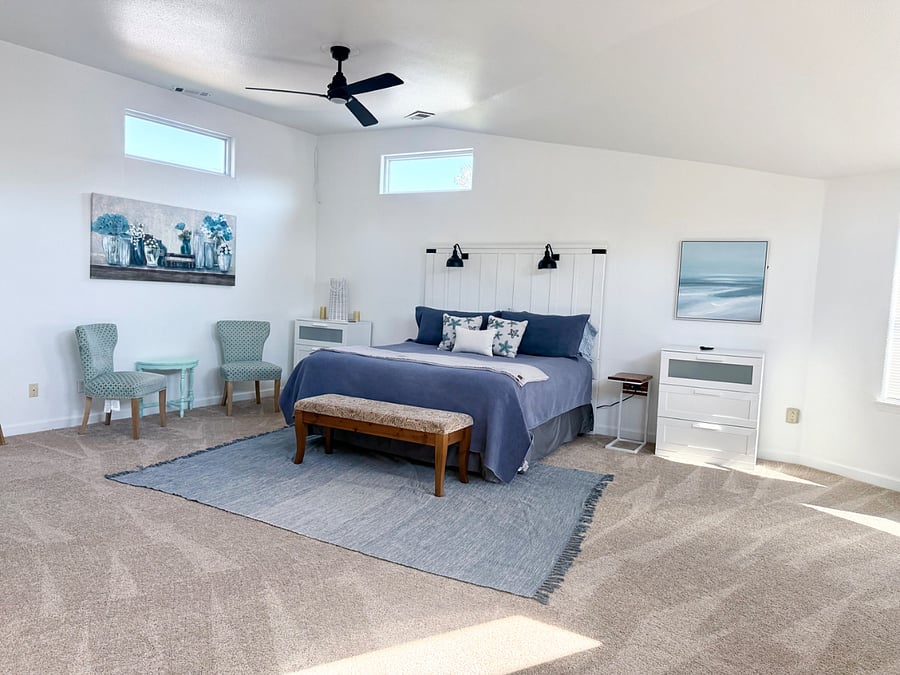 King size bed
